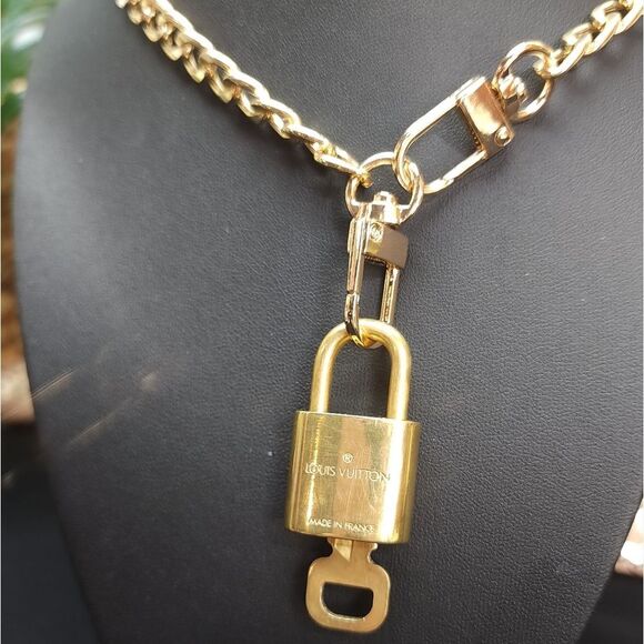 Authentic Louis Vuitton Lock And Key With Unbranded Chain #300 - Picture 8 of 10